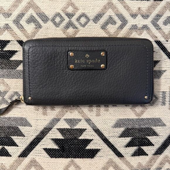 Kate Spade Charcoal Gray/Black Grove Street Neda Wallet - Picture 1 of 8